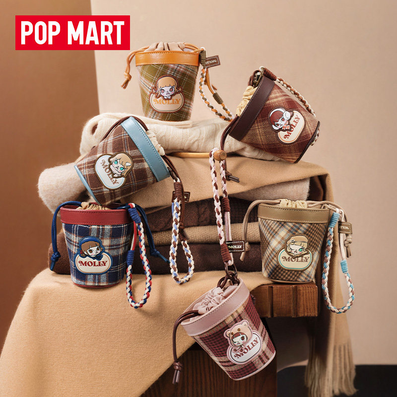 POP MART Molly Positive Winter - огляд і ціна Winter Clothing Guide