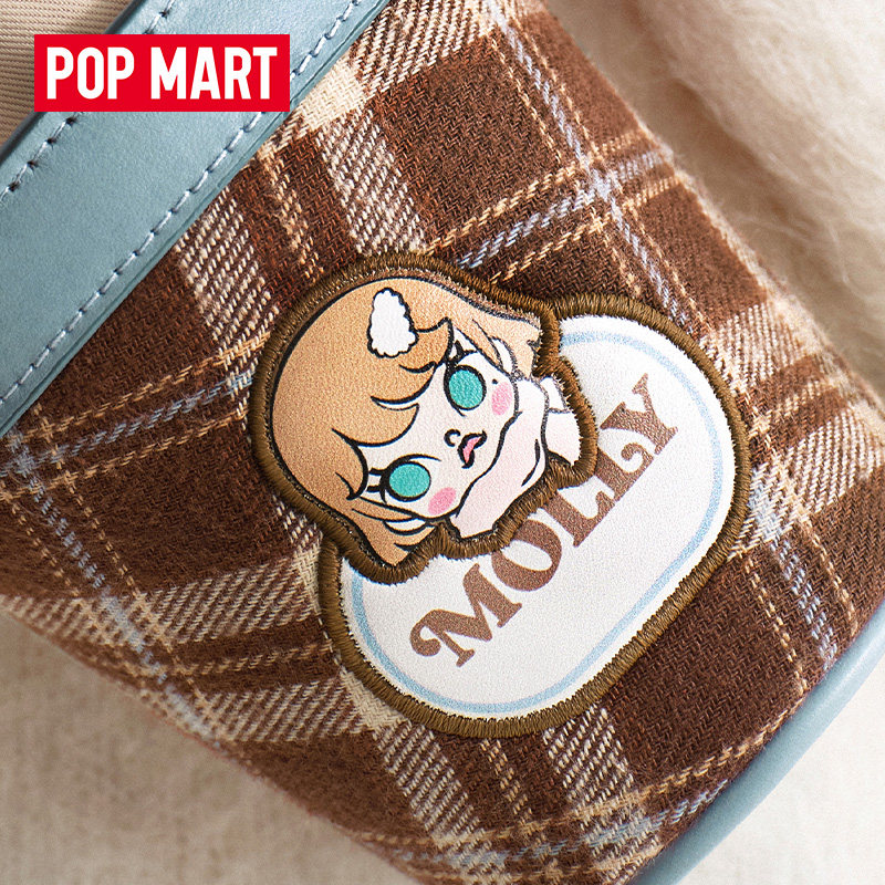 POP MART Molly Positive Winter - огляд і ціна Winter Clothing Guide